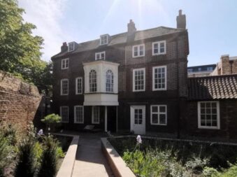 Summer is Here hero {{brizy_dc_image_alt entityId=