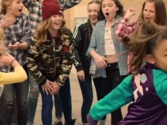 Waggle Dance Co Friends Bee Confident {{brizy_dc_image_alt entityId=